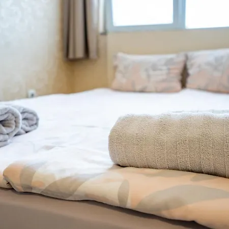 Cozy Little In The Heart Of Studentski Grad Daire