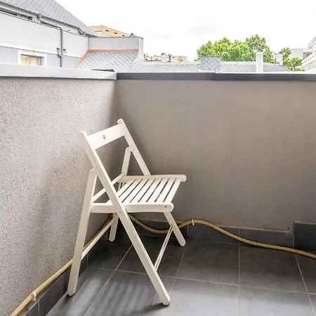 Cozy Little In The Heart Of Studentski Grad Appartamento