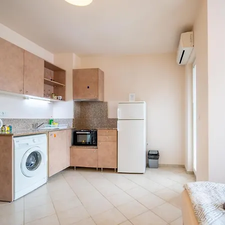 Cozy Little In The Heart Of Studentski Grad *